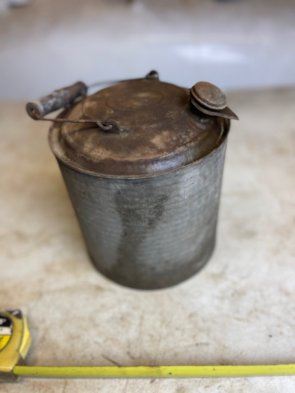 ANTIQUE OIL CAN WITH KEROSENE SPOUT # V0389 in Arts & Collectibles in Edmonton