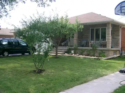 Sunny, Spacious, Comfortable, PRIVATE room for rent in a private house 2nd floor. Awesome backyard....