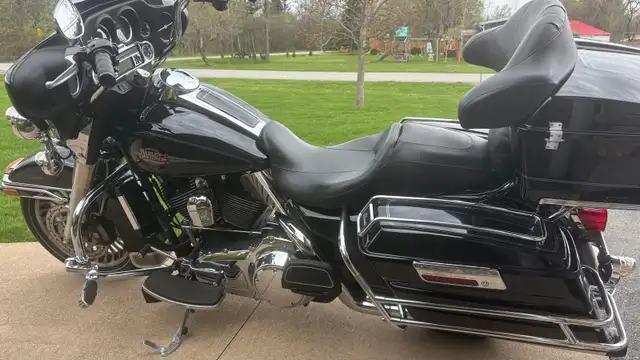 2009 Harley Davidson Electraglide in Touring in St. Catharines - Image 6