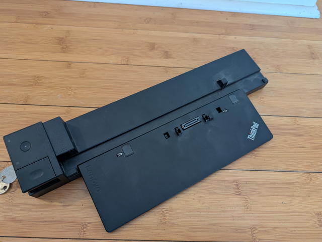 ThinkPad P50 Mobile Workstation - 4K UHD 64GB i7 Quadro 1TB Dock in Laptops in Barrie - Image 4