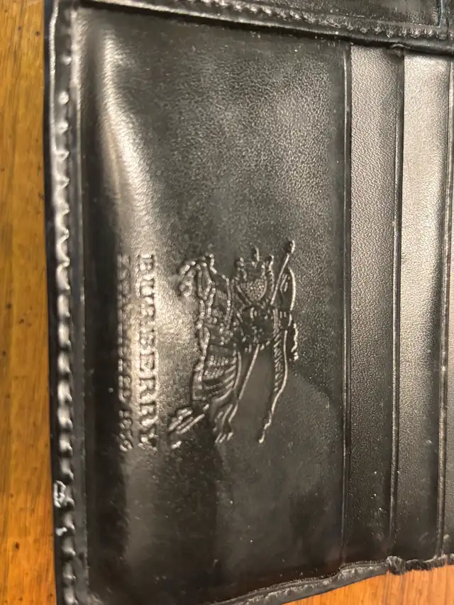 Burberry  Wallet in Women's - Bags & Wallets in City of Toronto - Image 6