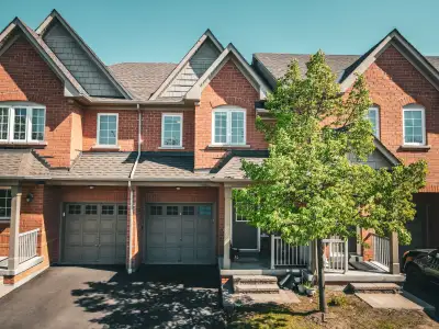 Townhouse in Erin mills Mississauga