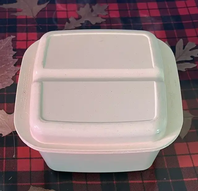 Vintage Rubbermaid Microwave Cookware/Steamer Set542524469664163848