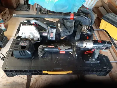 Ensemble outils sans fil 19.2 volts, View more