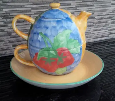 Théière Jaune motif-  Yellow Motif Teapot, View more