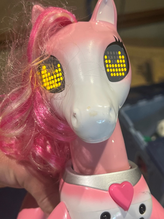 ROBOTIC PONY pink AMAZING- like new! Full working order in Toys & Games in Hamilton - Image 2