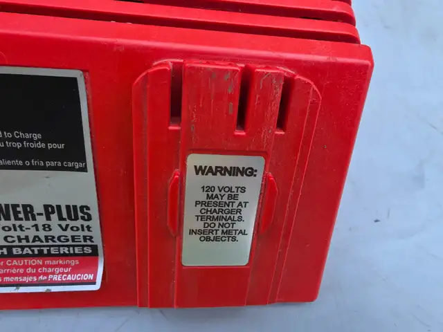 Milwaukee Power Plus Charger 48-59-0245 For 9.6V-18V Batteries in Power Tools in Windsor Region - Image 4