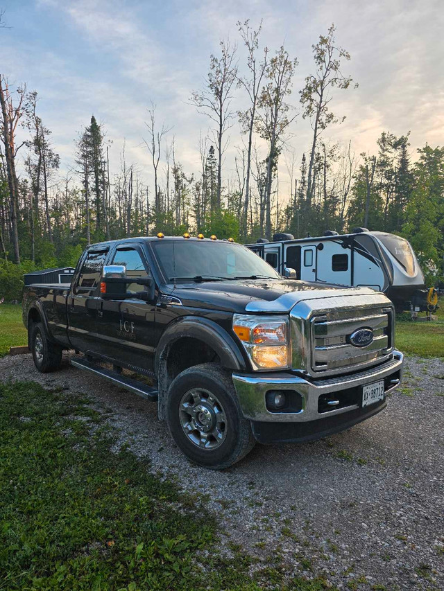 F350 Lariat with 8' box in Cars & Trucks in Barrie - Image 2