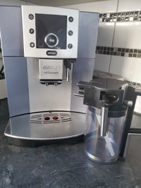 Machine a  café  delonghi perfecta 