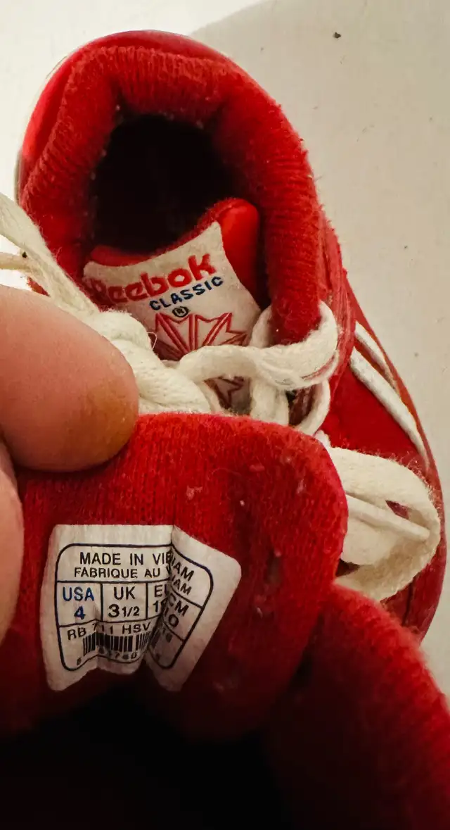 REEBOK TODDLER SHOES (SIZE 4) in Clothing - 12-18 Months in Regina - Image 5