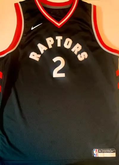 Send offers Key Features: - Player: Kawhi Leonard - Number: 2 - Brand: Nike - Size: XL