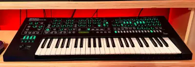 Synthétiseur Roland System-8, View more