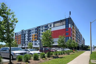 Summer sublet! 1 furnished room available in a unit in for both MALE AND FEMALE in Solstice 1 (apart...