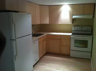 ***IF YOU ARE READING THIS, IT IS AVAILABLE SERIOUS ENQUIRIES ONLY, DO NOT ASK IF IT IS AVAILABLE 1...