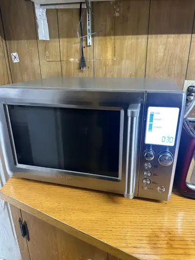 à louer – Rue de Toulouse Montréal disponible 1 janvier 2026 $ / mois – TOUT INCLUS Très belle chamb...