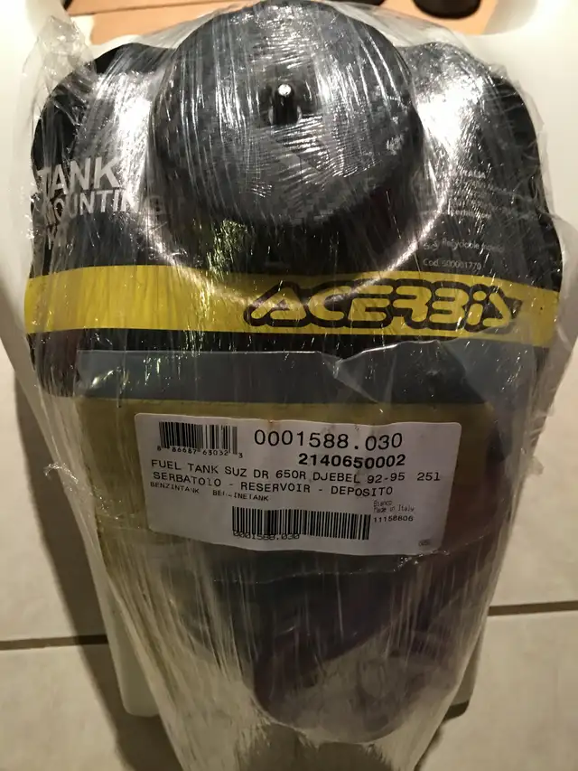1992-1995 Suzuki DR650 Acerbis Tank in Motorcycle Parts & Accessories in City of Toronto - Image 8