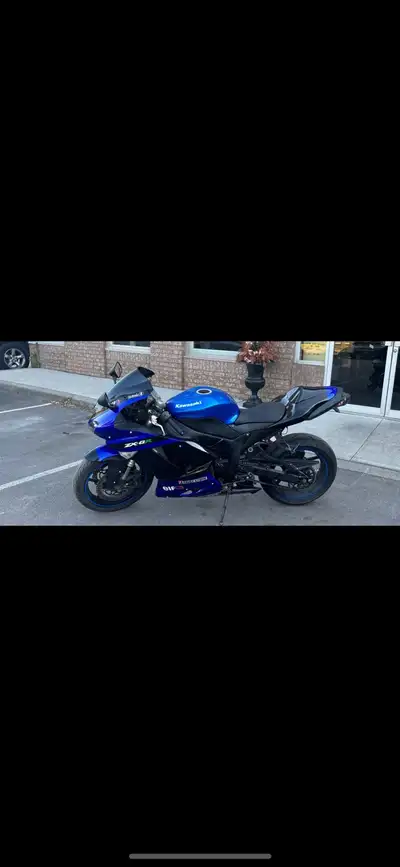 2008 ZR-6R new body parts, new battery, new tires, new chain, new spark plugs, oil change and coolan...