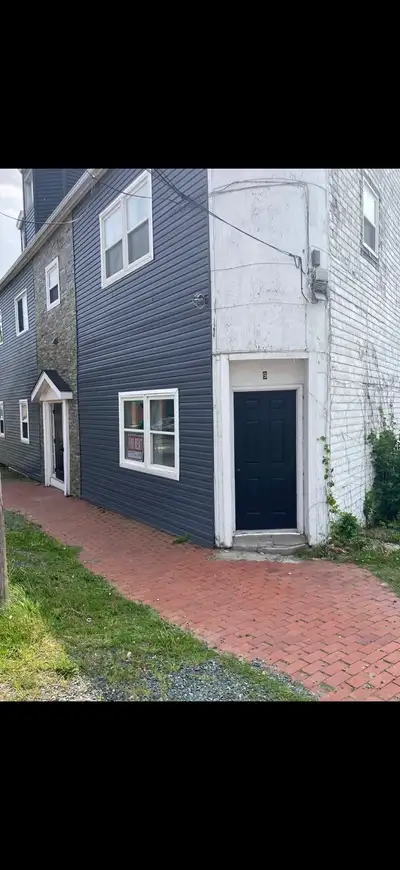 Bright and comfortable one-bedroom apartment with its own private entrance. Conveniently located in...
