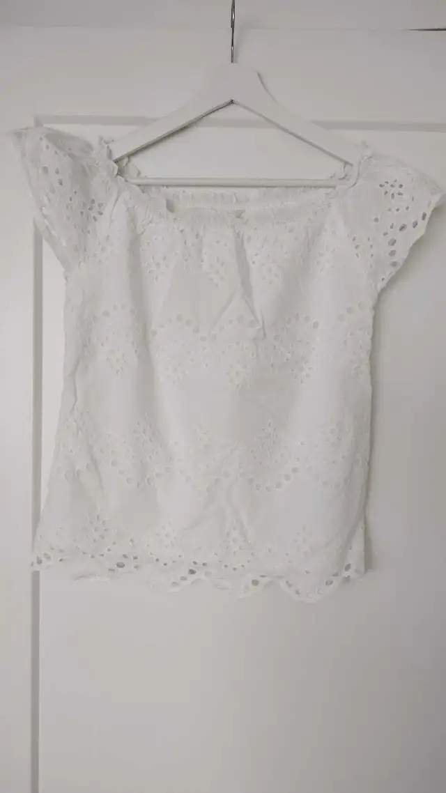 lace cami in Women's - Tops & Outerwear in City of Halifax - Image 4