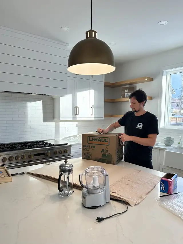 ✅ MOVING SERVICES: reliable, professional, reasonable ✅ in Moving & Storage in Calgary - Image 5