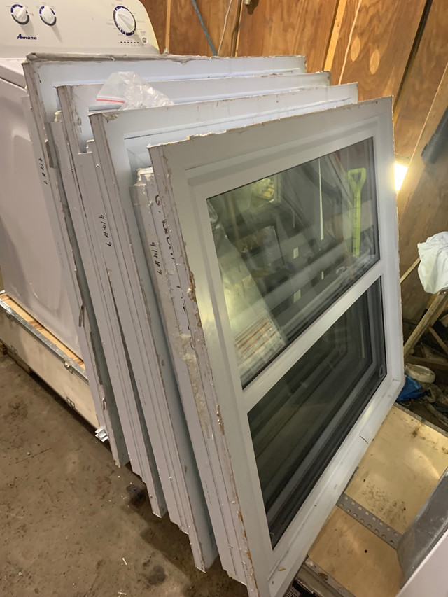 40x40 thermopain windows  in Windows, Doors & Trim in Cape Breton - Image 2