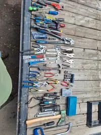 ASSORTED TOOLS 