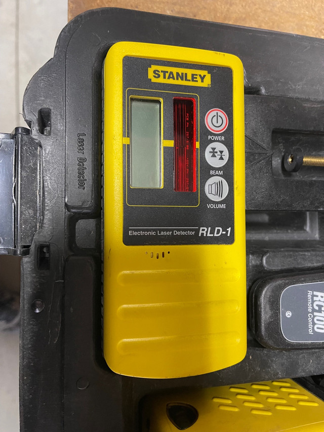  Stanley RL 100 Manual Rotary Laser in Power Tools in La Ronge - Image 4
