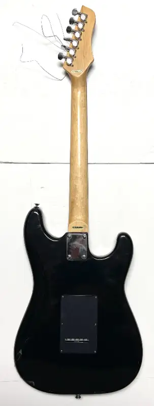 Vantage VIE-11D/LH/BK Electric Guitar in Guitars in Guelph - Image 3