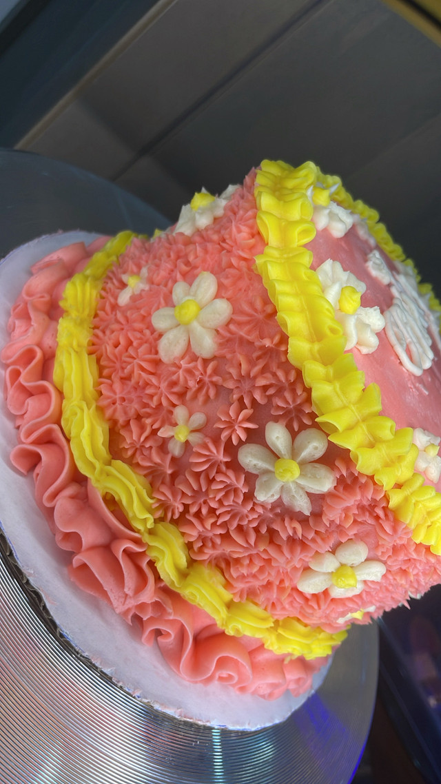 Cupcakes  Cakepops Cakes  in Other in Oakville / Halton Region - Image 2