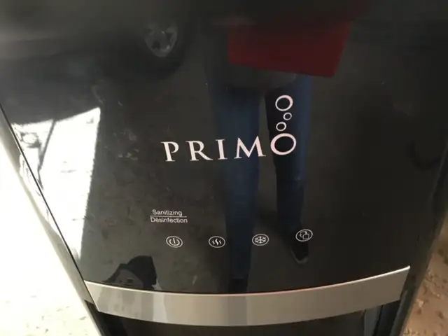 PRIMO Hot and Cold water dispenser.