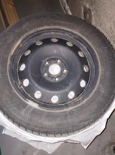 Selling MotoMaster winter Edge II. The size is 225/60/R17. The tires were purchased new from Canadia...