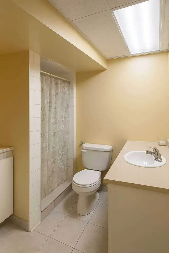 ROOMS FOR RENT