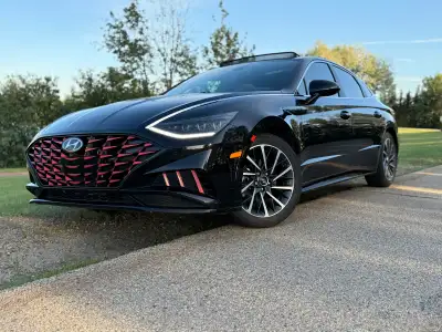 Selling Personal used vehicle 2021 Hyundai Sonata Ultimate, fully loaded with all the bells and whis...