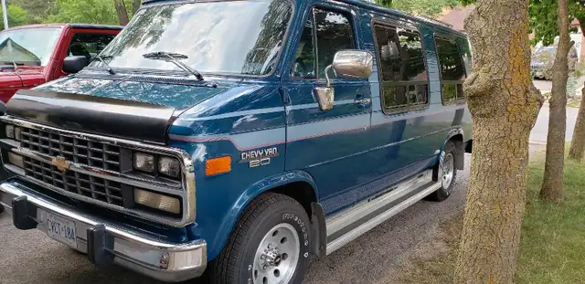 1992 chevrolet g20 5.7629375374681611217