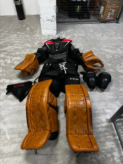 full set of men’s pro quality hockey goalie gear, View more