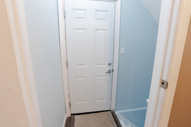 =Room For Rent = in Room Rentals & Roommates in Guelph - Image 3