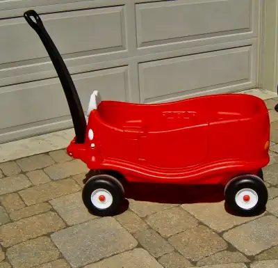 This is a great Little Tykes red CZY Wagon, the perfect classic wagon for children. The body of the...