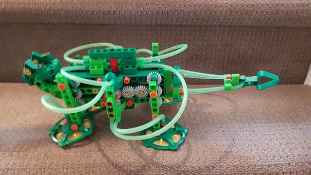 Geckobot STEM Toy