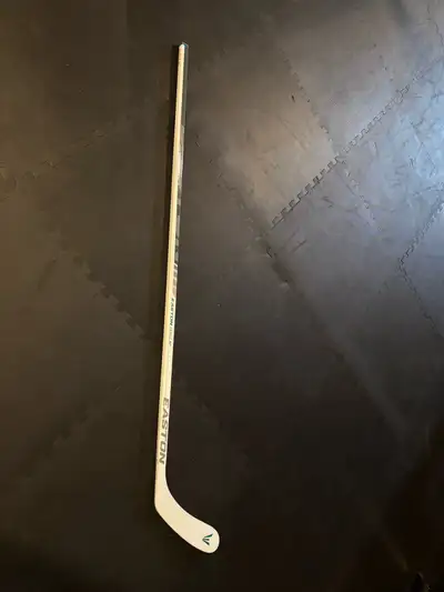 Easton Mako M5 Hockey Stick, View more
