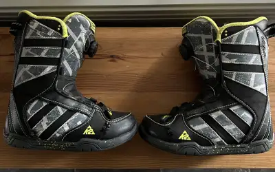 K2 Vandal kids snowboard boots size 4, View more