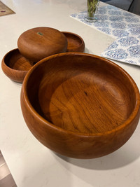 Teak salad serving bowl set