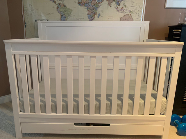 Ti Amo Wooden Crib with Drawer and Mattress in Cribs in Comox / Courtenay / Cumberland