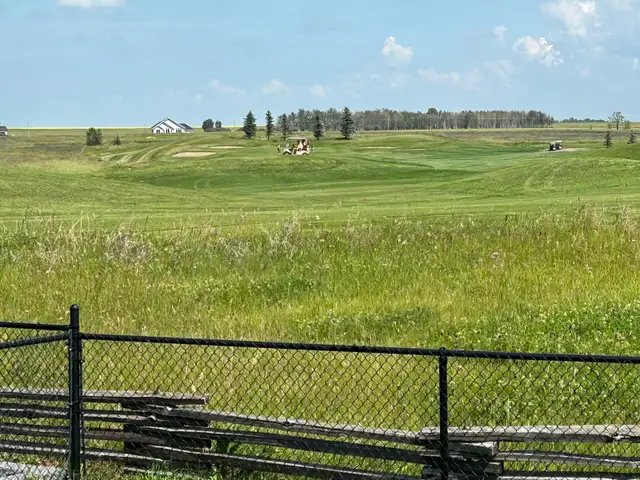 Golf Course Bungalow63417674663299124