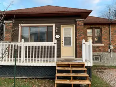 $4500 month non inclusive utilities 5 bed 2 bath Parking included Available May 31 ***flexible lease...