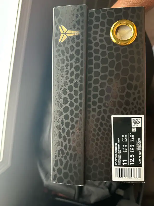 NIKE KOBE 8 PROTRO WHAT THE SIZE 11 in Men's Shoes in City of Toronto - Image 8