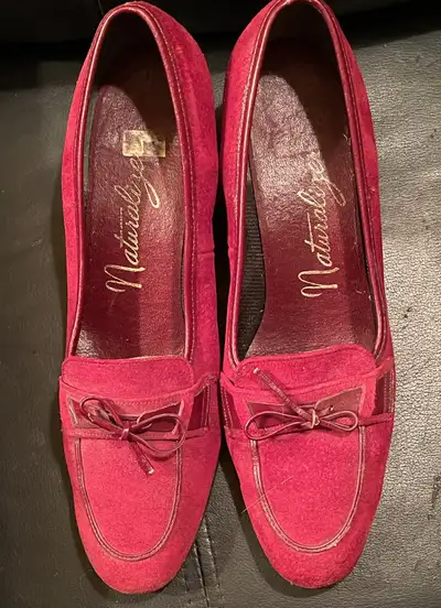 Vintage Naturalizer Heels size 7.5 narrow, View more