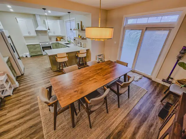 New Fully Furnished Beach House for Rent in Ontario in Canada - Image 4