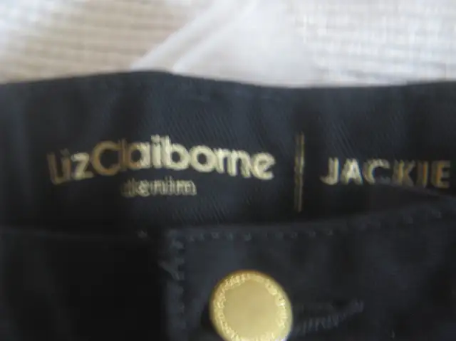 Pantalon neuf pour femme 12P Liz Claiborne denim JACKIE dans Femmes - Pantalons et shorts dans Trois-Rivières - Image 3