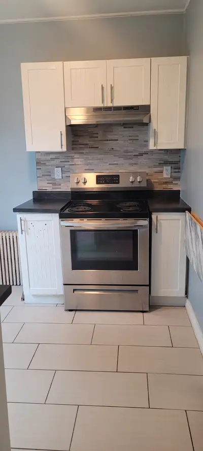1 BEDROOM AVAILABLE