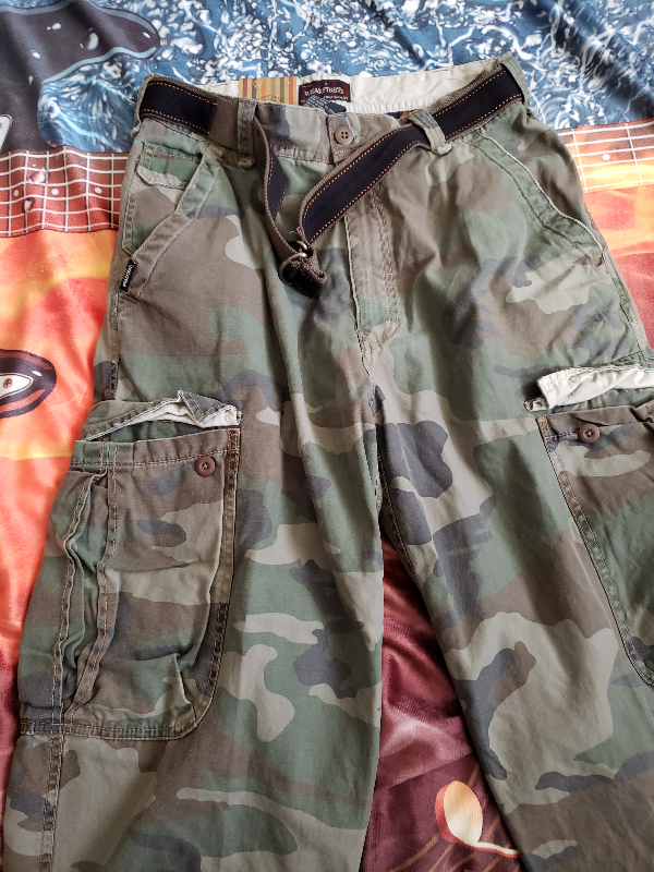Mens camoflage pants in Men's in Edmonton - Image 4